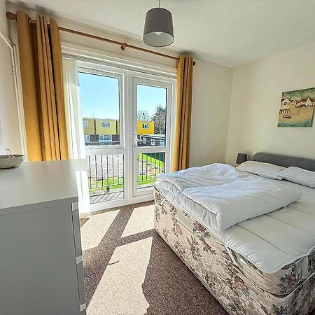 Lovely 4 Berth Chalet To Hire In Hemsby Nearby The Beach Ref 18177B Exterior foto